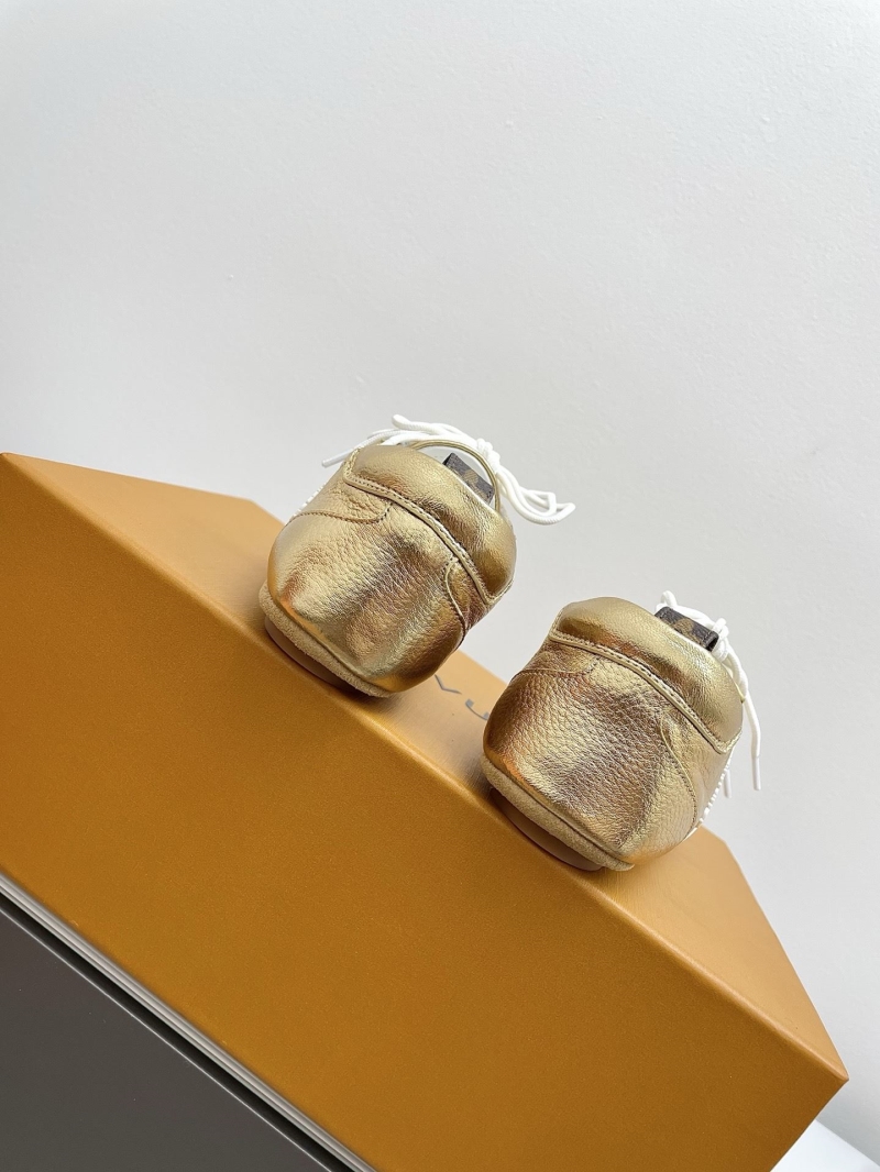 l0vis Vvtt0n trainer sneaker